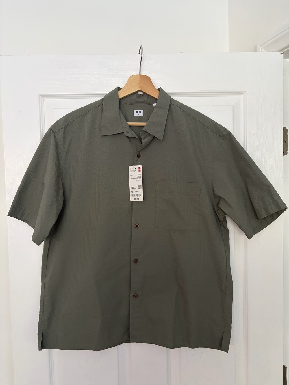 NWT UNIQLO Olive Short-Sleeve Camp Shirt size M but fits like a large